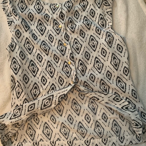 Top - Picture 2 of 2